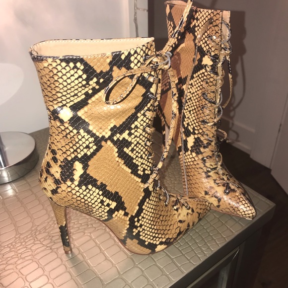 PrettyLittleThing Shoes - Pretty little thing snake print boots